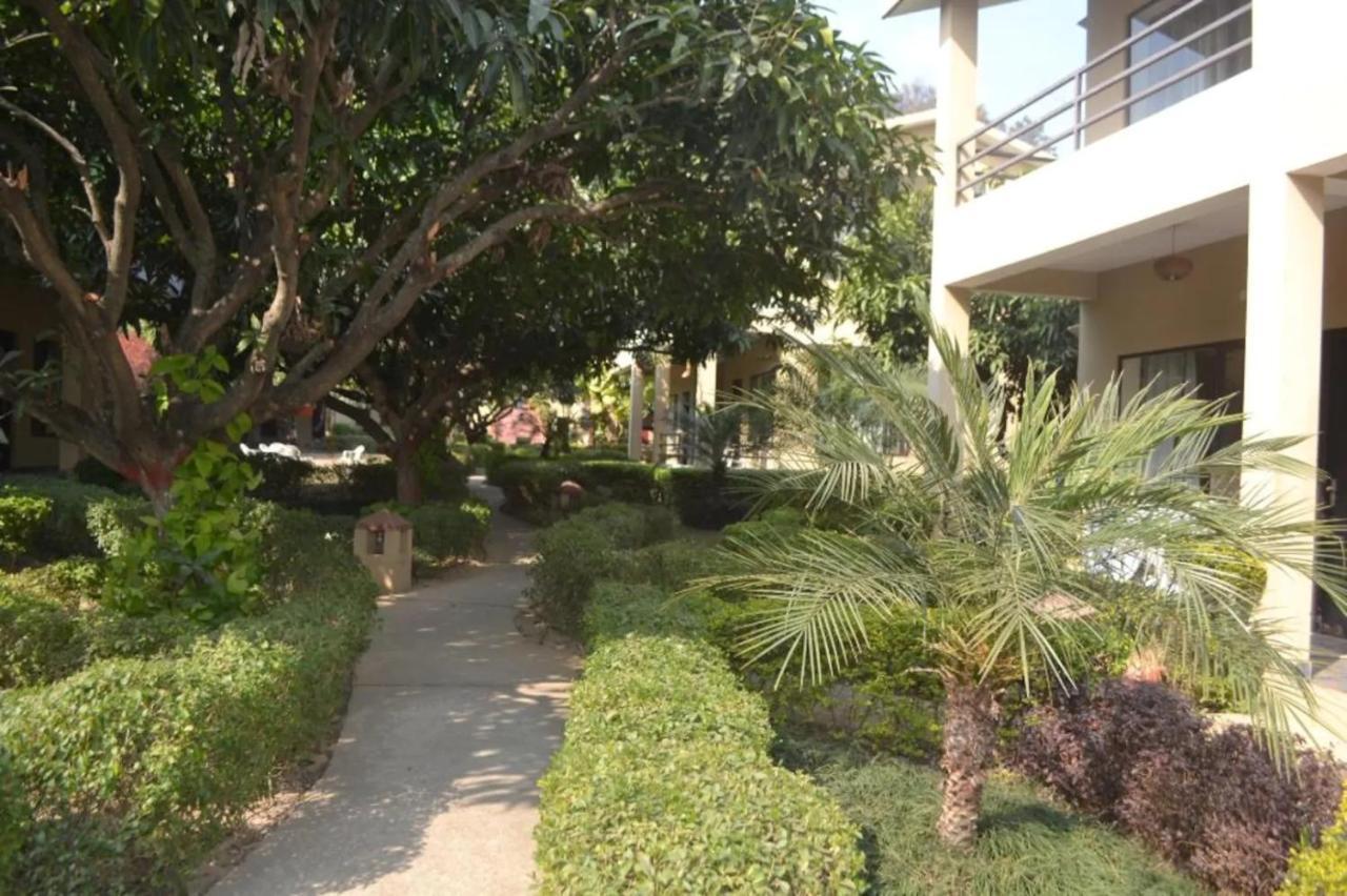 Corbett Aroma Park Hotel รามนาการ์ ภายนอก รูปภาพ