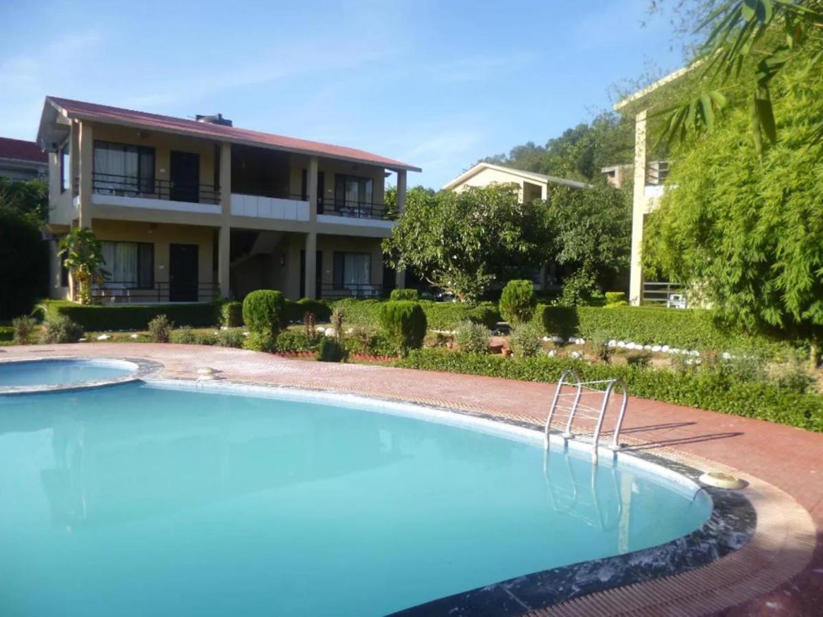 Corbett Aroma Park Hotel รามนาการ์ ภายนอก รูปภาพ